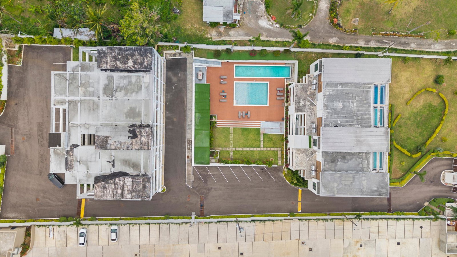 Fifteenth image of Unit 6- Paradise Bay in Reading, St. James, Jamaica - property is For Rent