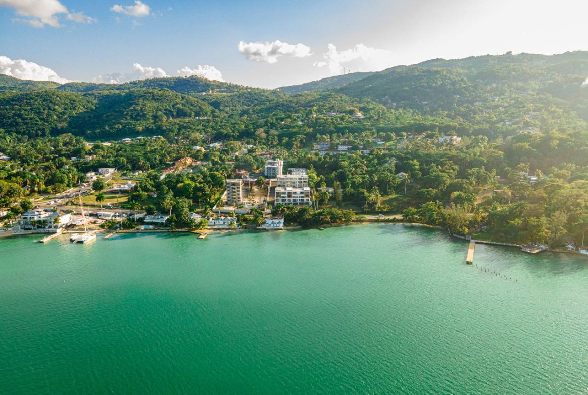 Seventeenth image of Unit 6- Paradise Bay in Reading, St. James, Jamaica - property is For Rent