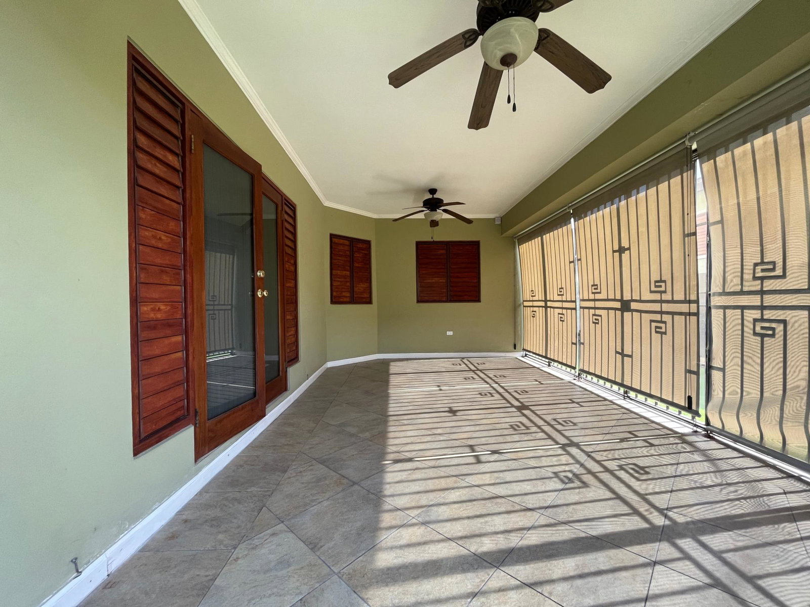 Luxury-Executive-Townhouse-for-Rent-at-Coco-Palms-St.-Andrew-Jamaica Twelfth image of 8-11 Waterworks Road in Kingston 8, St. Andrew, Jamaica - property is For Rent
