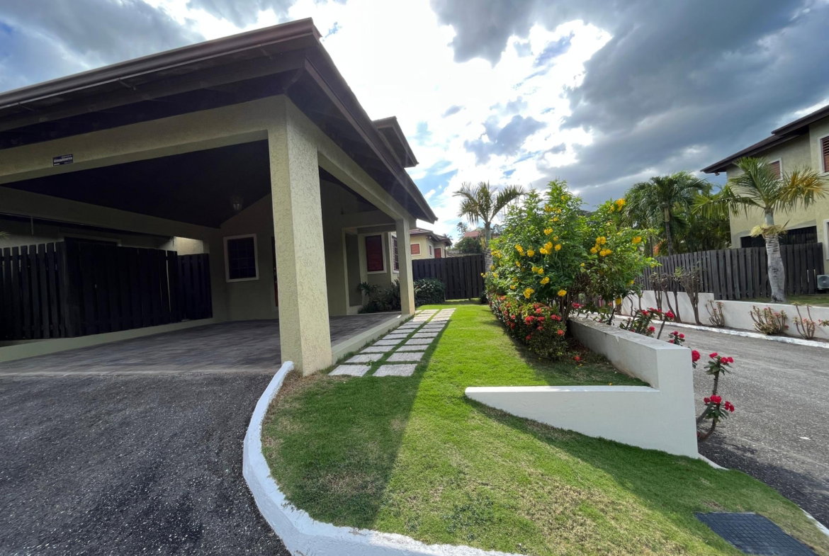 Fifth image of 8-11 Waterworks Road in Kingston 8, St. Andrew, Jamaica - property is For Rent