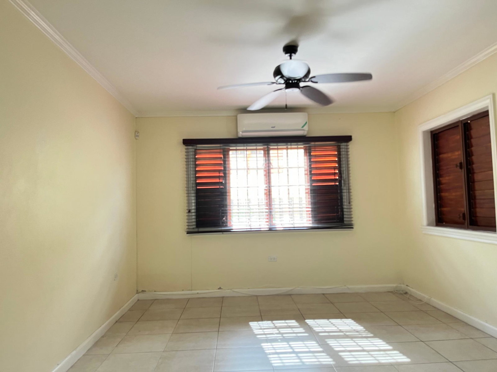 Luxury-Executive-Townhouse-for-Rent-at-Coco-Palms-St.-Andrew-Jamaica Tenth image of 8-11 Waterworks Road in Kingston 8, St. Andrew, Jamaica - property is For Rent