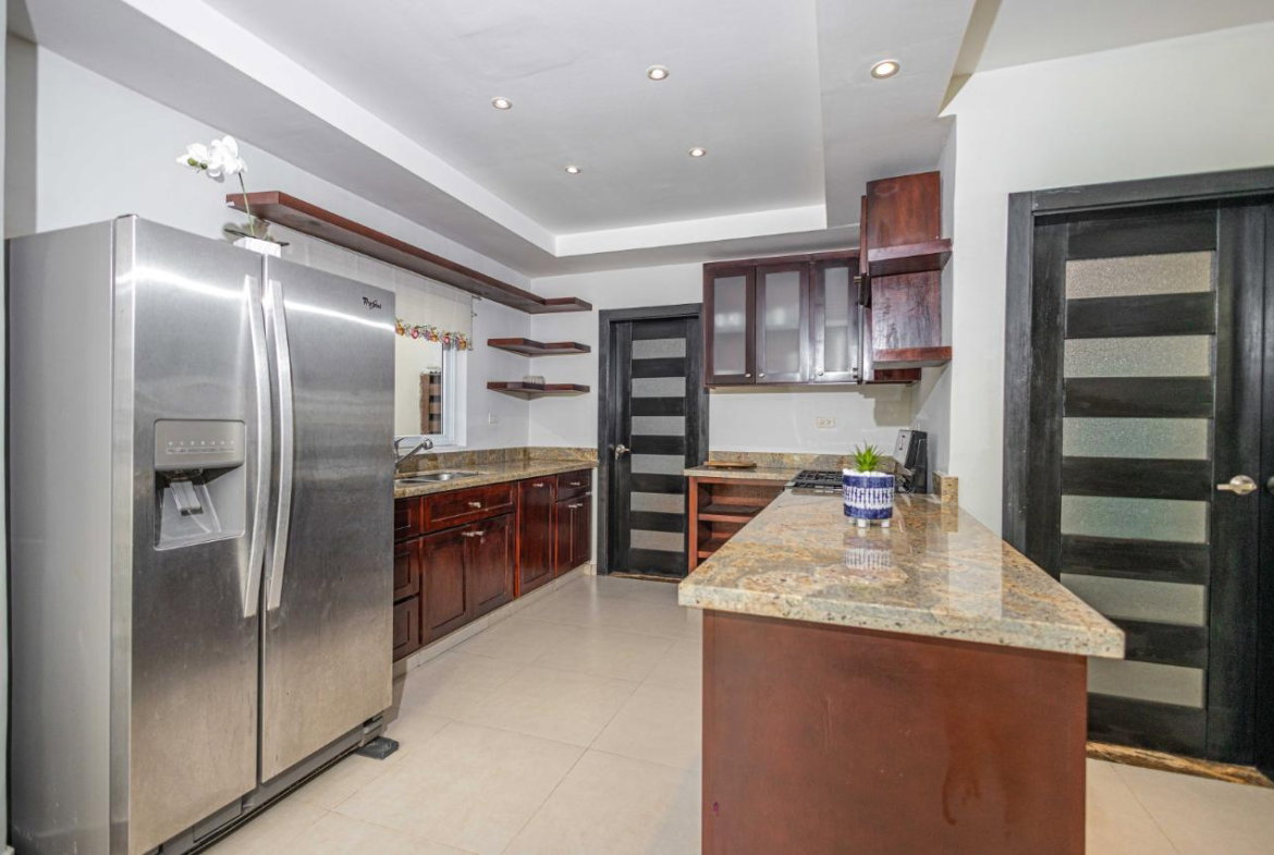 Twelfth image of Miramar in Spring Garden, St. James, Jamaica - property is For Rent