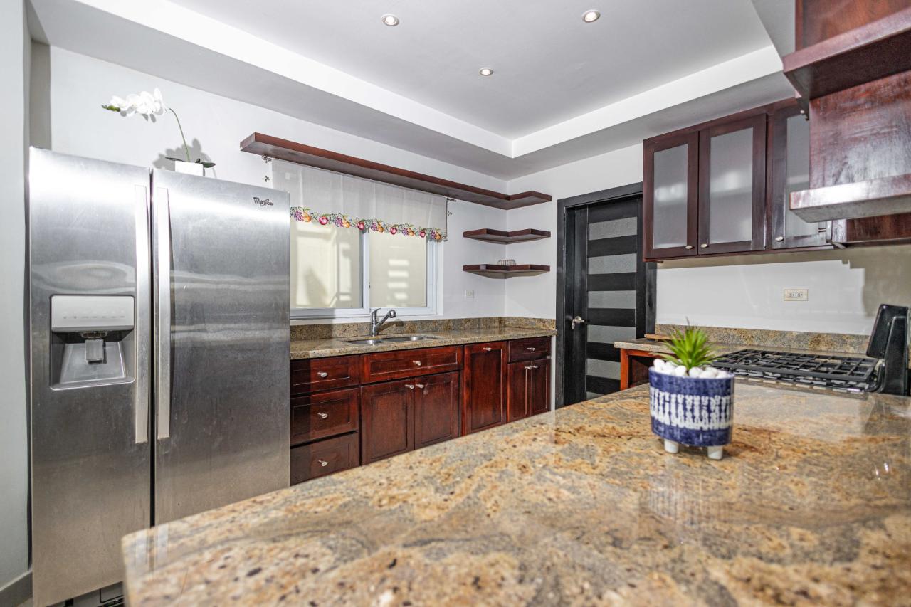 Thirteenth image of Miramar in Spring Garden, St. James, Jamaica - property is For Rent