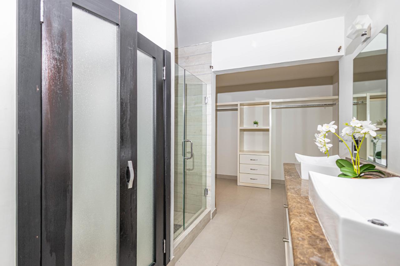 Twenty-Seventh image of Miramar in Spring Garden, St. James, Jamaica - property is For Rent