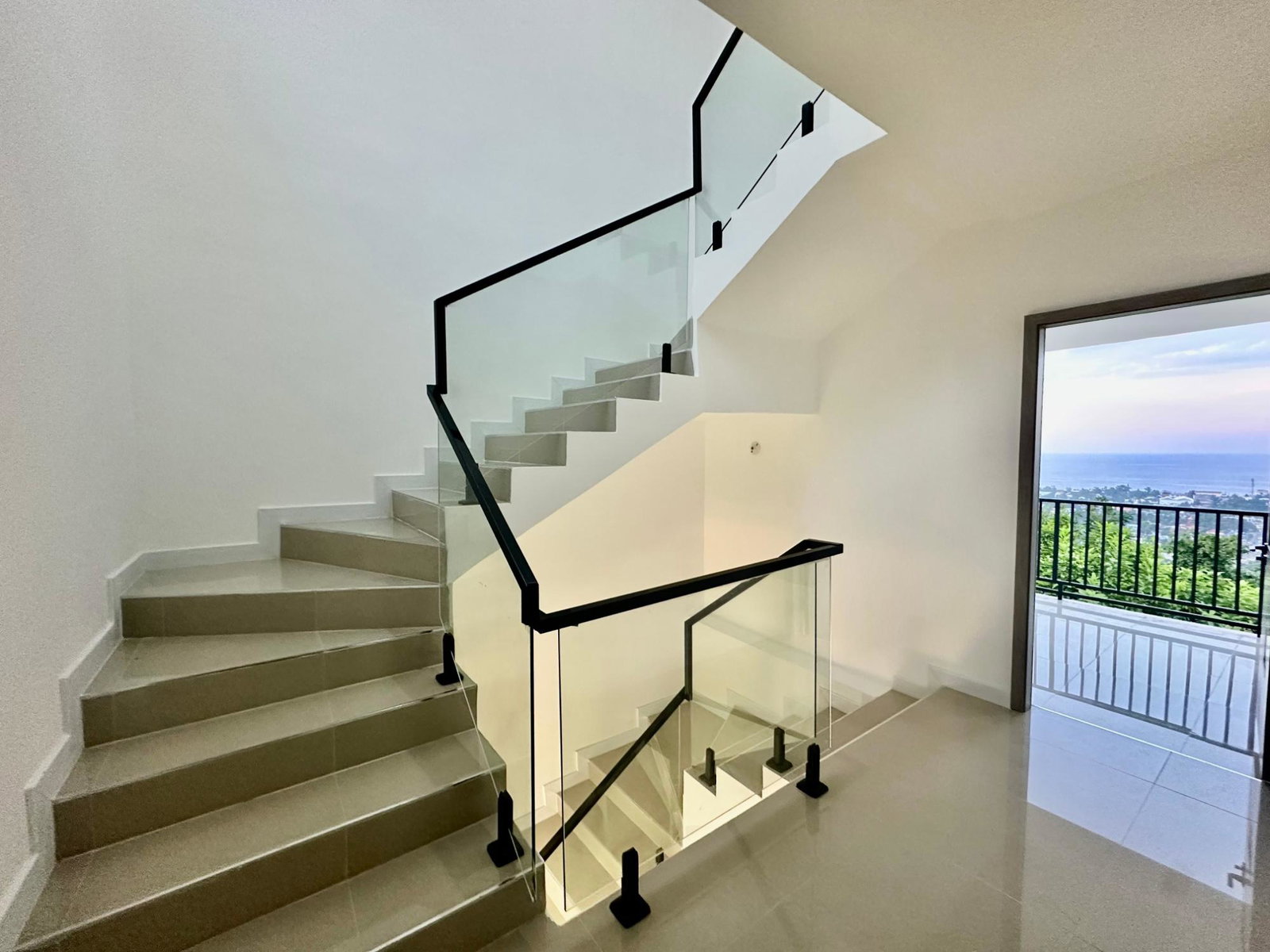 Thirteenth image of 90- Ocho Rios Country Club in Ocho Rios, St. Ann, Jamaica - property is For Rent