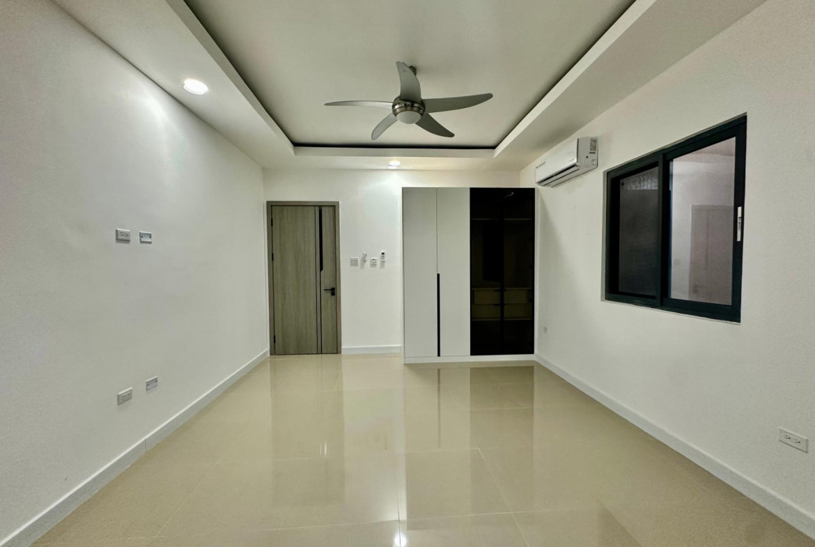 Twenty-Sixth image of 90- Ocho Rios Country Club in Ocho Rios, St. Ann, Jamaica - property is For Rent