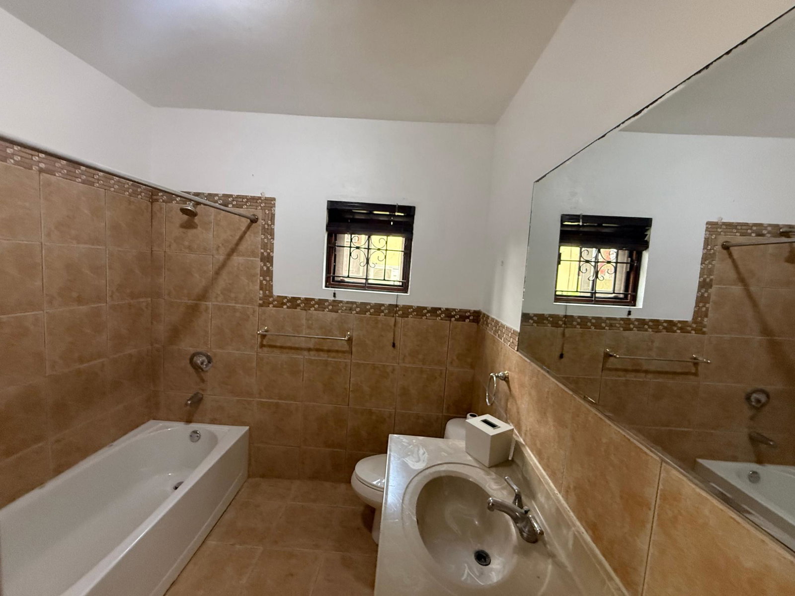 Twentieth image of B1-18 Jacks Hill Road in Kingston 6, St. Andrew, Jamaica - property is For Rent