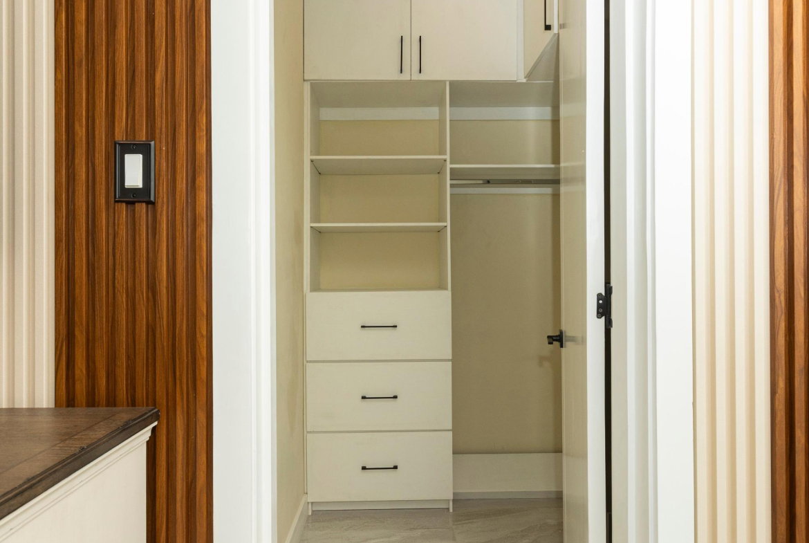 Tenth image of 403-29 Salisbury Avenue in Kingston 6, St. Andrew, Jamaica - property is For Rent