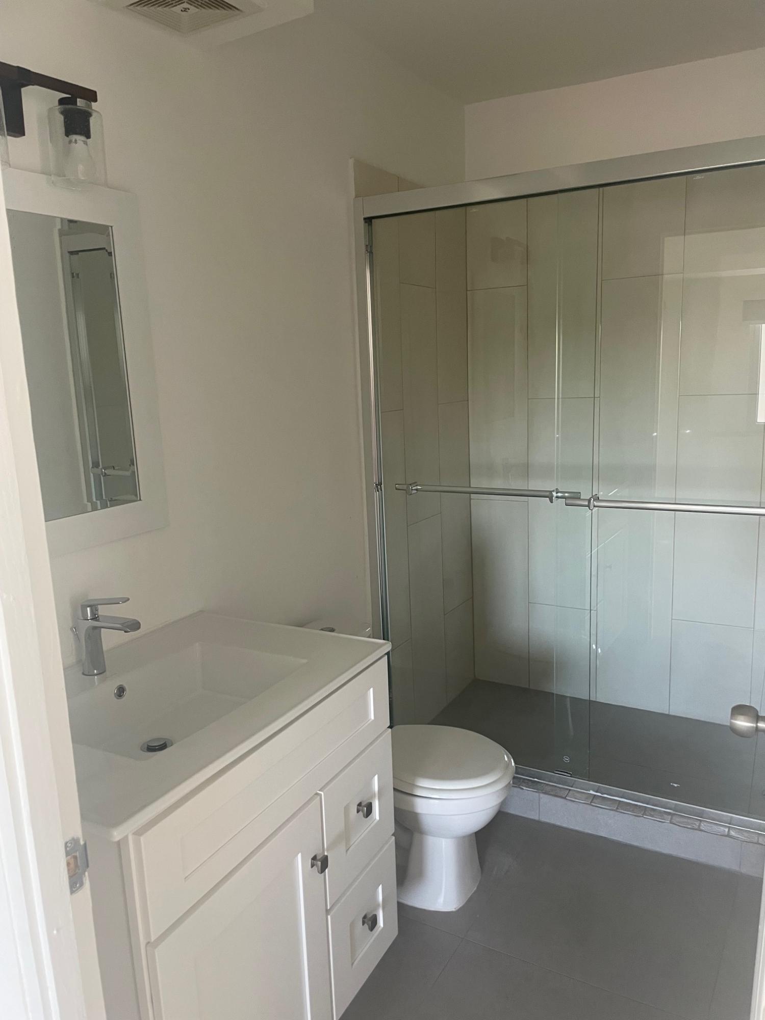 Fifth image of D5-67 Shortwood Rd, Kgn 8 in Kingston 8, St. Andrew, Jamaica - property is For Rent