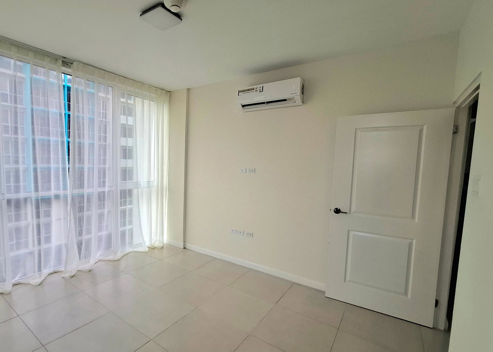 Modern-2-Bed-Apartment-for-Rent-at-The-Cambridge-New-Kingston-St.-Andrew Seventeenth image of b 401-4 Musgrave in Kingston 5, St. Andrew, Jamaica - property is For Rent