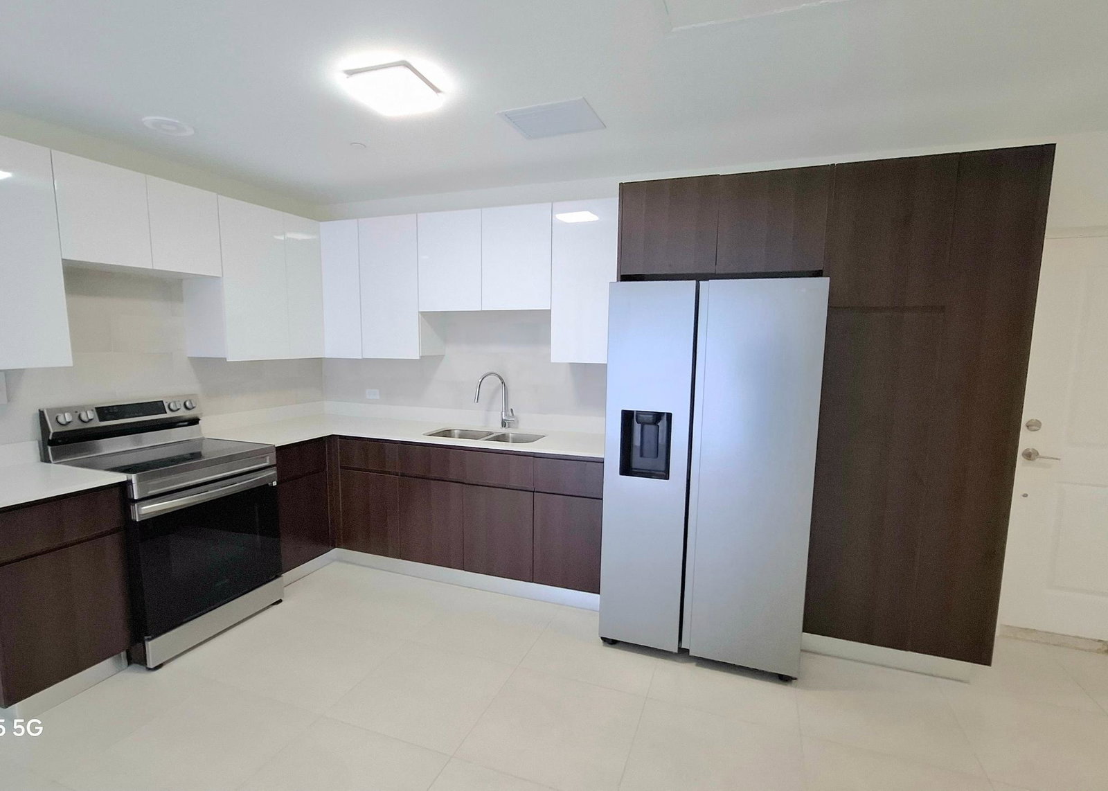 Modern-2-Bed-Apartment-for-Rent-at-The-Cambridge-New-Kingston-St.-Andrew Third image of b 401-4 Musgrave in Kingston 5, St. Andrew, Jamaica - property is For Rent