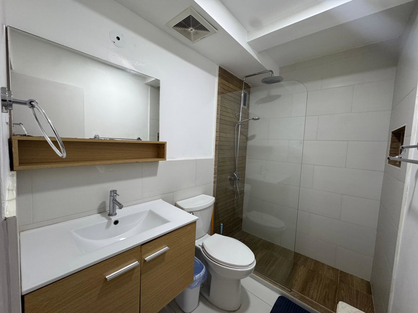 Thirteenth image of 2d-17 Kingsway in Kingston 10, St. Andrew, Jamaica - property is For Rent