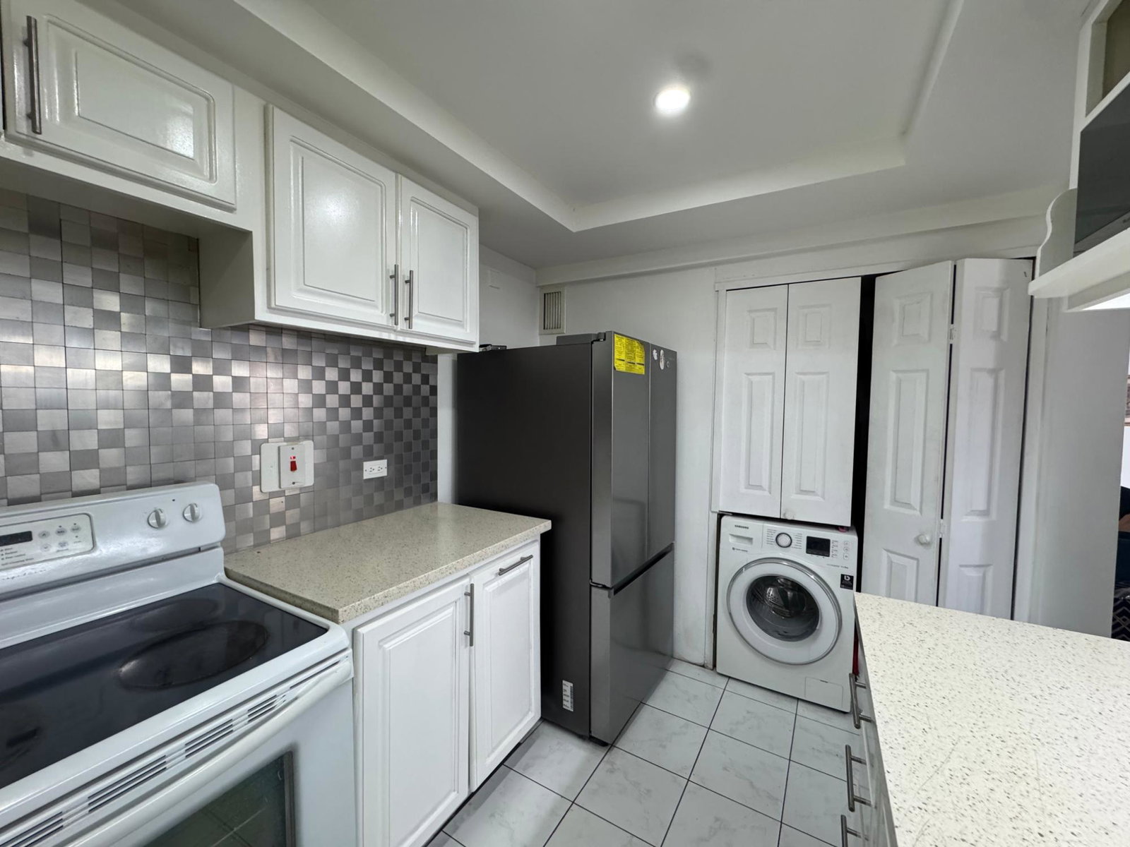 Fourth image of 2d-17 Kingsway in Kingston 10, St. Andrew, Jamaica - property is For Rent