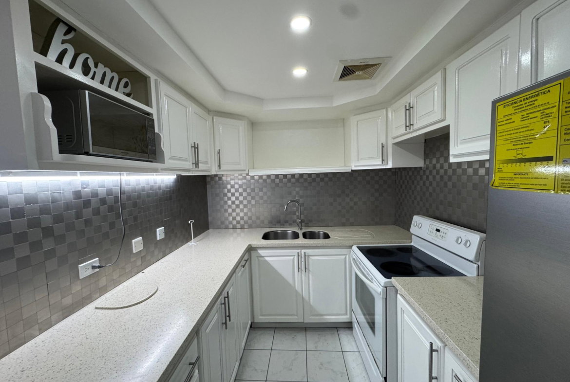 Fifth image of 2d-17 Kingsway in Kingston 10, St. Andrew, Jamaica - property is For Rent