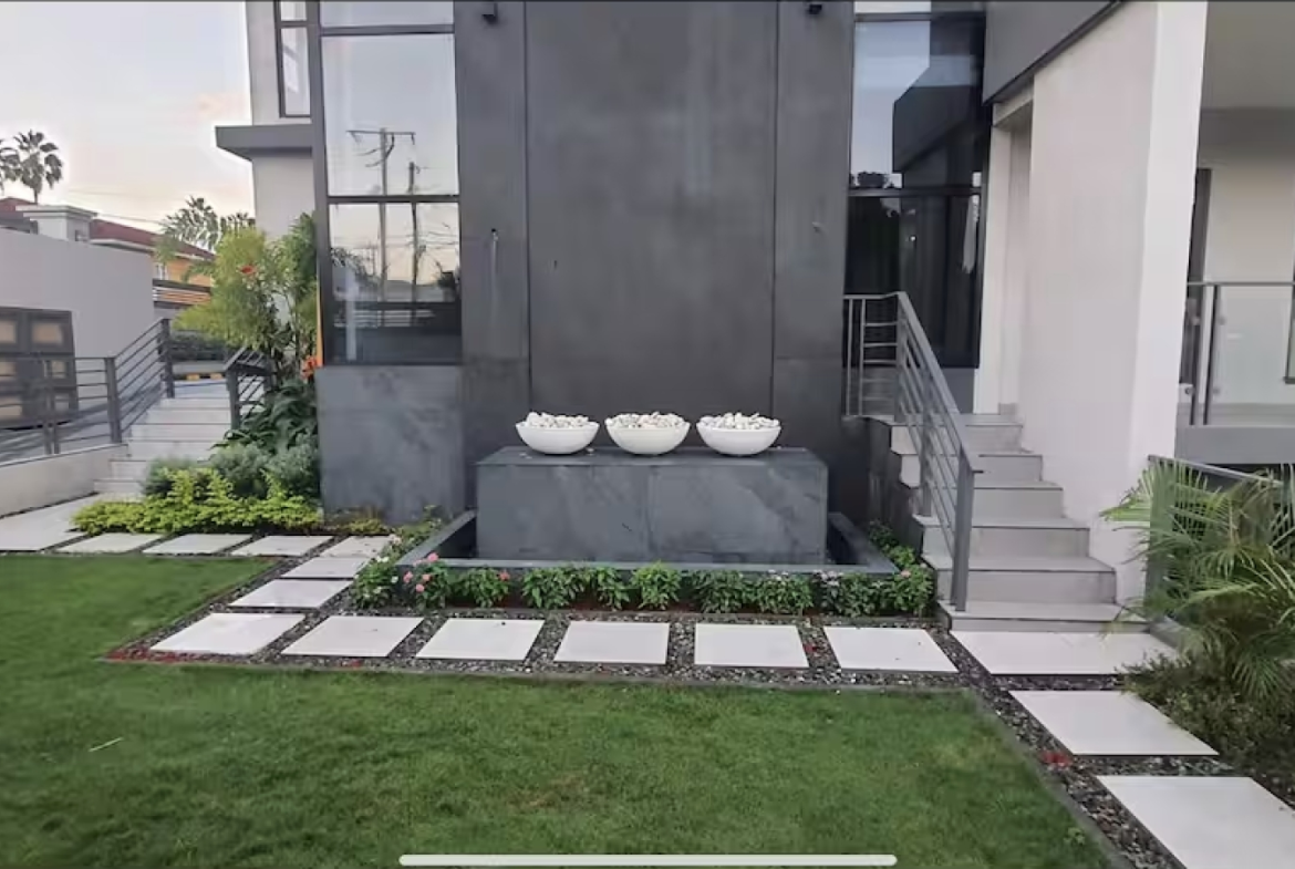 Twelfth image of 204-28 Waterloo Avenue in Kingston 10, St. Andrew, Jamaica - property is For Rent