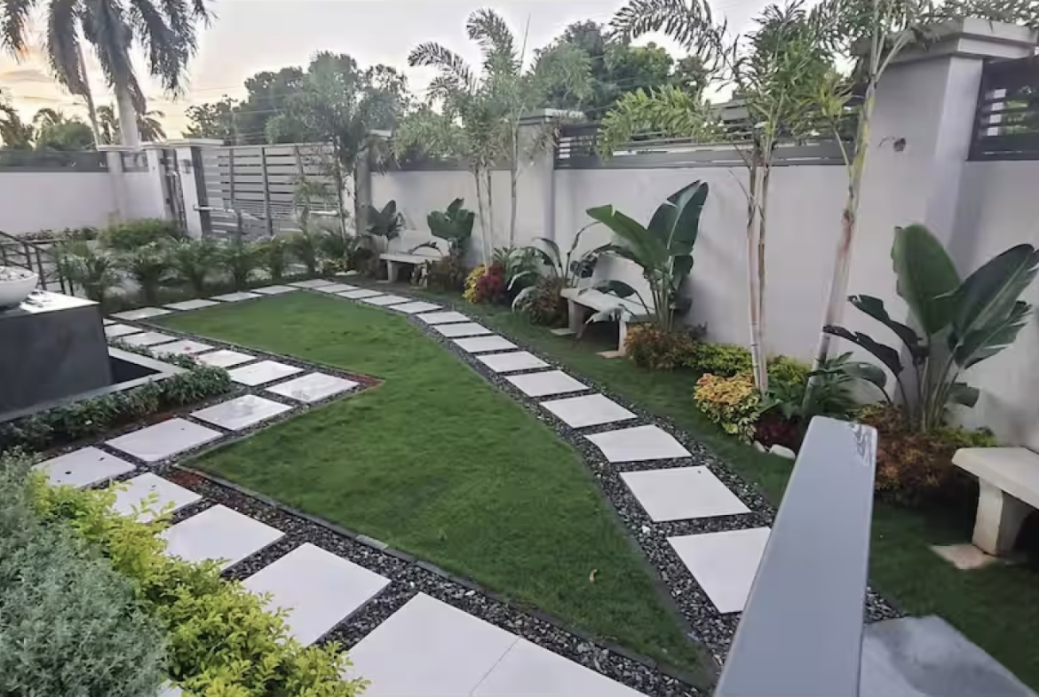 Thirteenth image of 204-28 Waterloo Avenue in Kingston 10, St. Andrew, Jamaica - property is For Rent