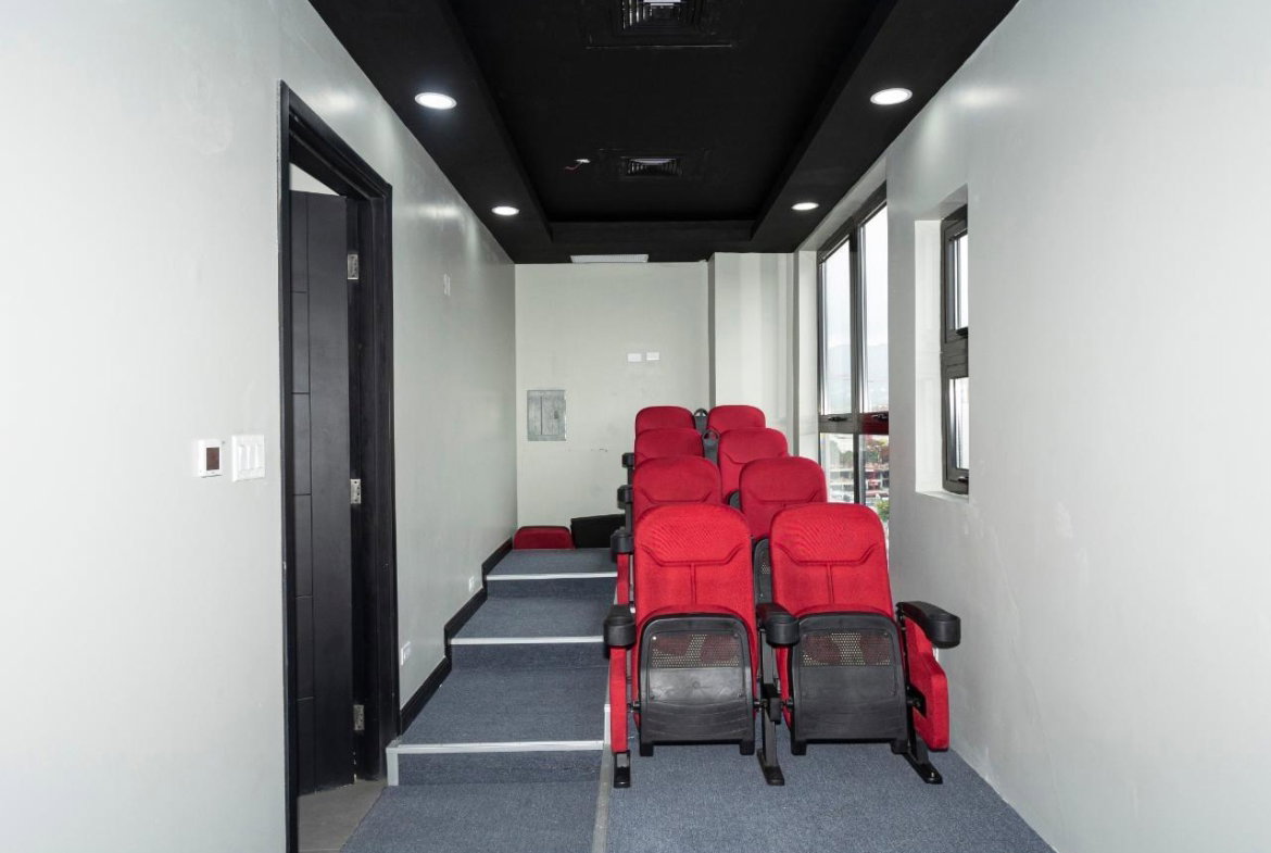 Fourteenth image of 403-28 Waterloo Avenue in Kingston 10, St. Andrew, Jamaica - property is For Rent