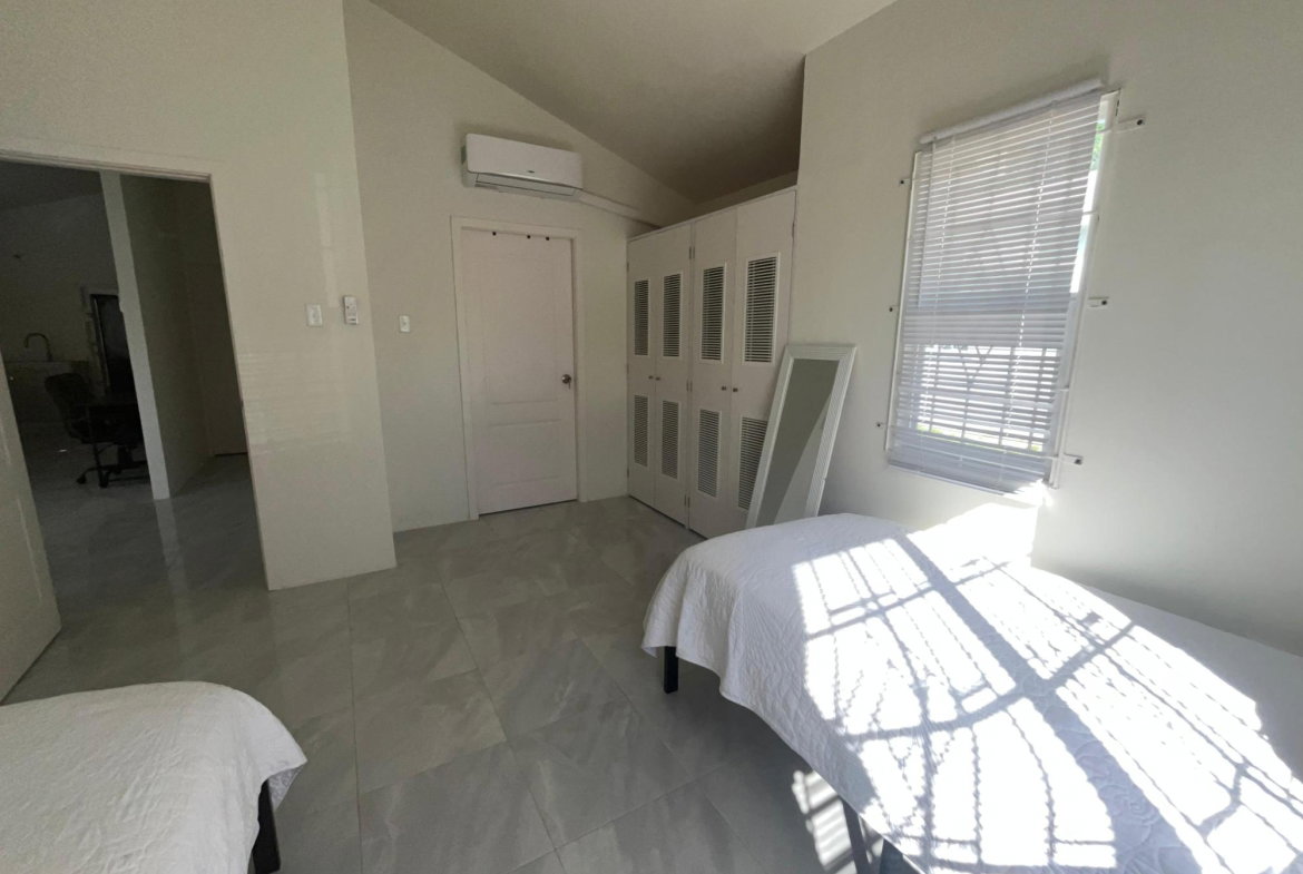 Seventh image of 1-381 Camelot Village ph 2 in Discovery Bay, St. Ann, Jamaica - property is For Rent