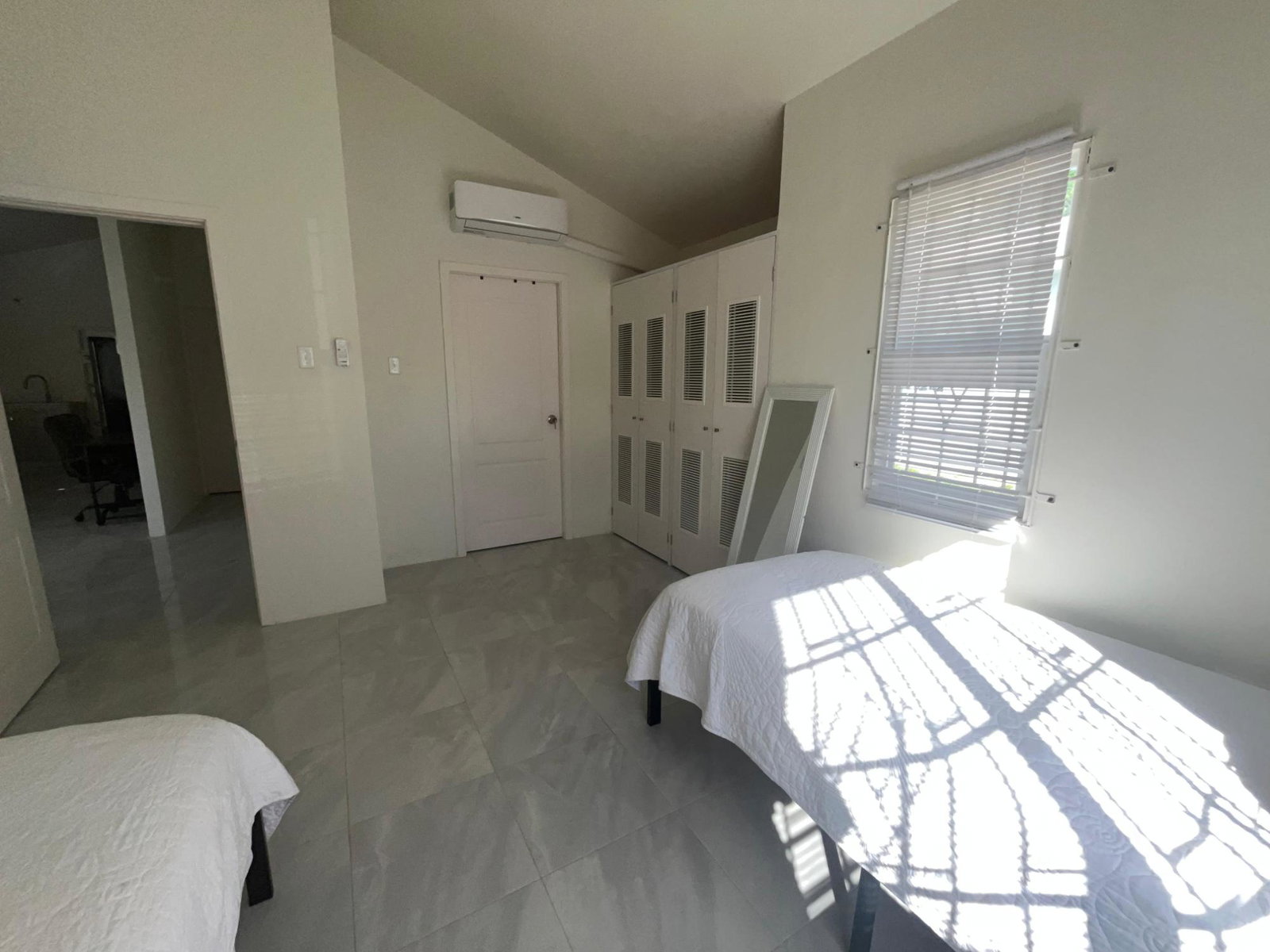 Seventh image of 1-381 Camelot Village ph 2 in Discovery Bay, St. Ann, Jamaica - property is For Rent