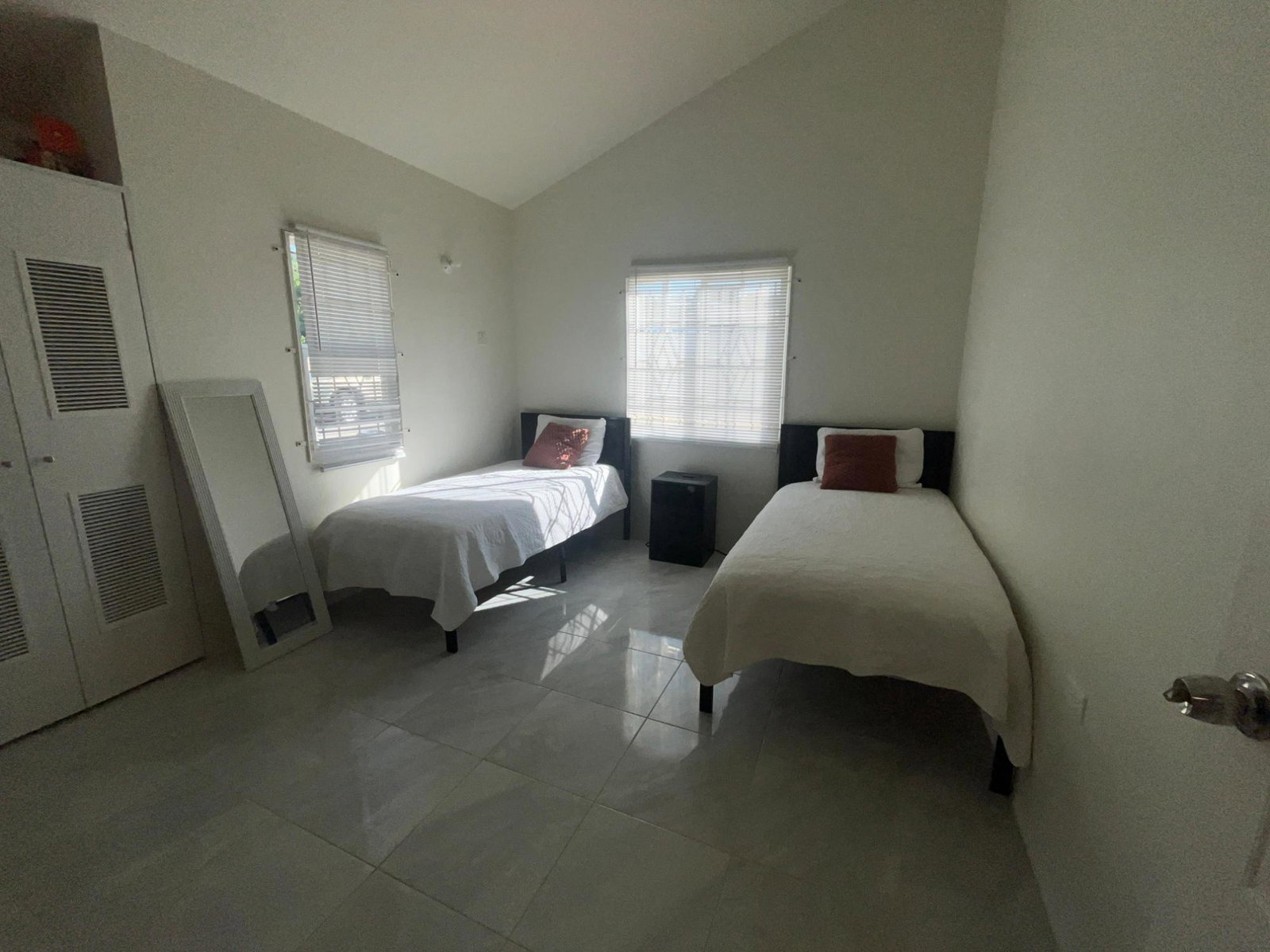 Eighth image of 1-381 Camelot Village ph 2 in Discovery Bay, St. Ann, Jamaica - property is For Rent