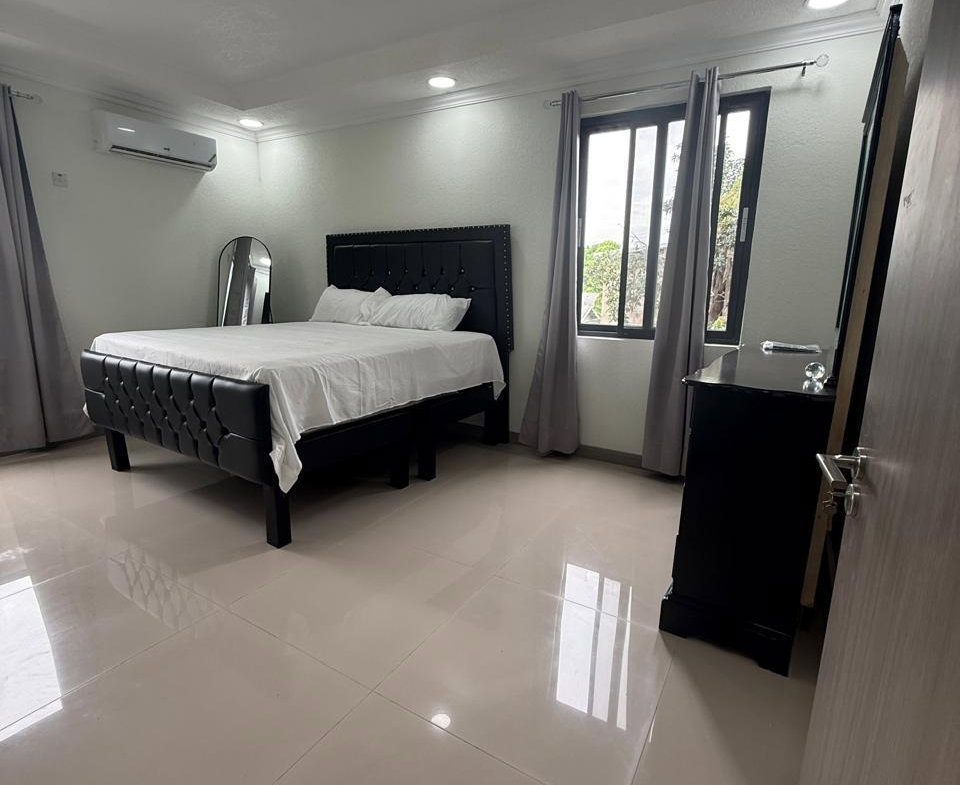 Fourth image of 8-blaize 6 Wellington Drive in Kingston 6, St. Andrew, Jamaica - property is For Rent