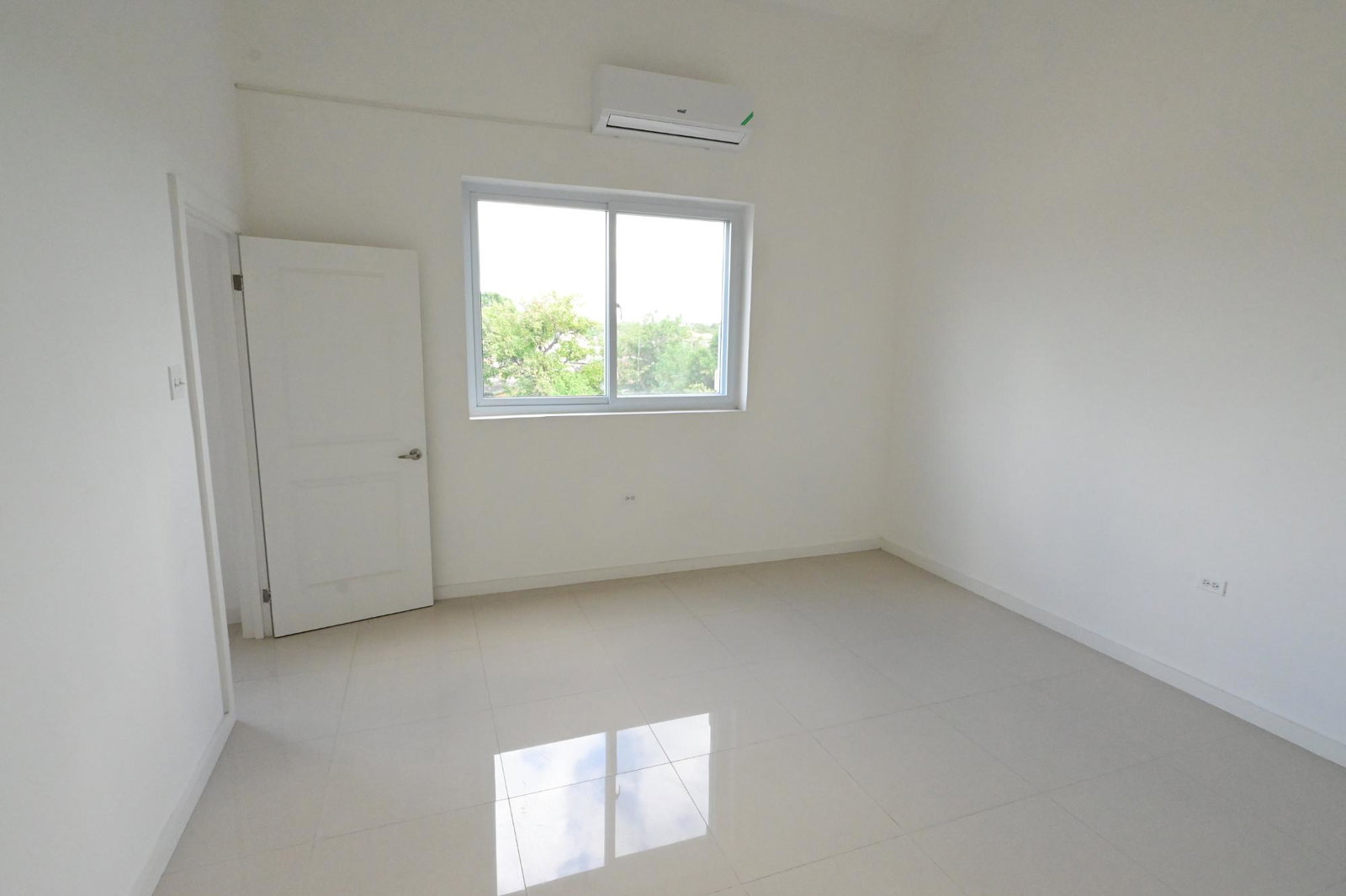 Tenth image of 13-15 Three Oaks Road in Kingston 20, St. Andrew, Jamaica - property is For Rent