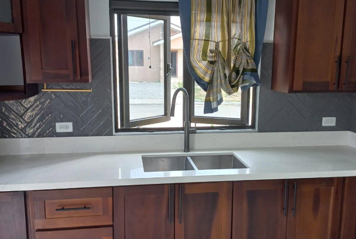 Eleventh image of 325 Oak Estates in Portmore Pines, St. Catherine, Jamaica - property is For Rent