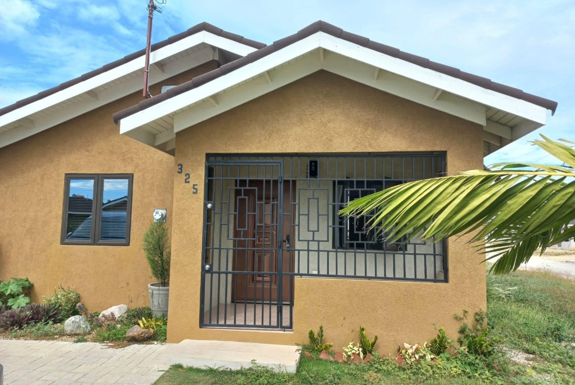 Third image of 325 Oak Estates in Portmore Pines, St. Catherine, Jamaica - property is For Rent