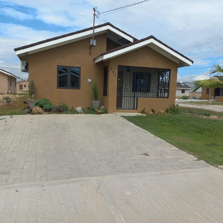First image of 325 Oak Estates in Portmore Pines, St. Catherine, Jamaica - property is For Rent