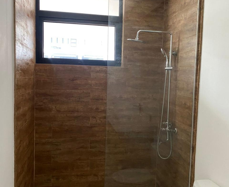 Seventh image of 14- Paradise Bay, St. James in Reading, St. James, Jamaica - property is For Rent