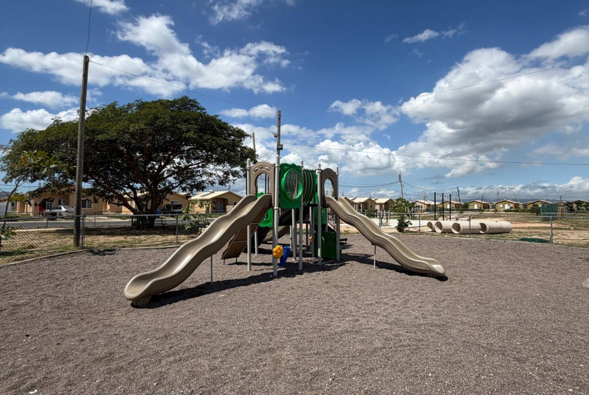 Eleventh image of 702 Phoenix Park Village in Phoenix Park, St. Catherine, Jamaica - property is For Rent