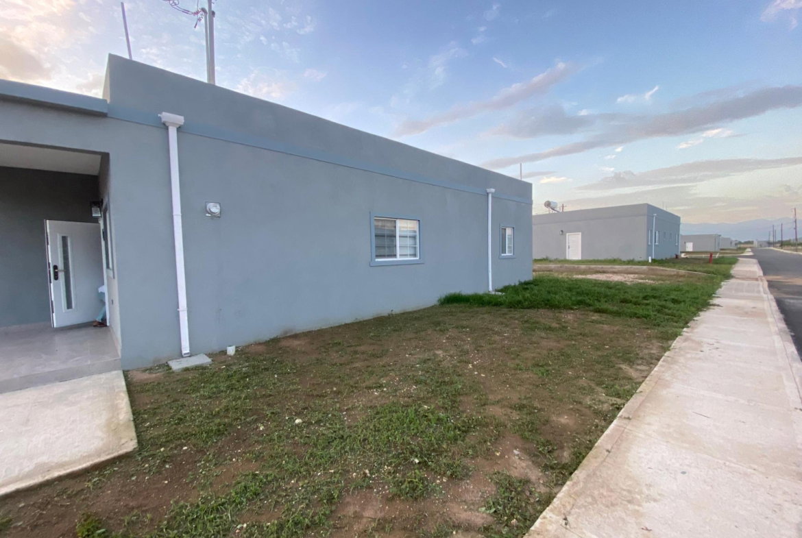 Twelfth image of 104 Port Ridge Estate in Greater Portmore, St. Catherine, Jamaica - property is For Rent