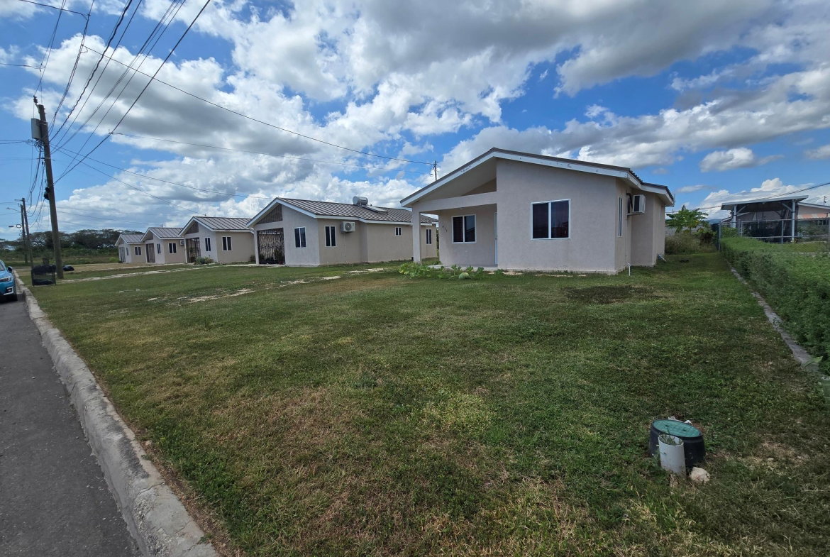 Fifteenth image of 437- Whim Estates in Old Harbour, St. Catherine, Jamaica - property is For Rent