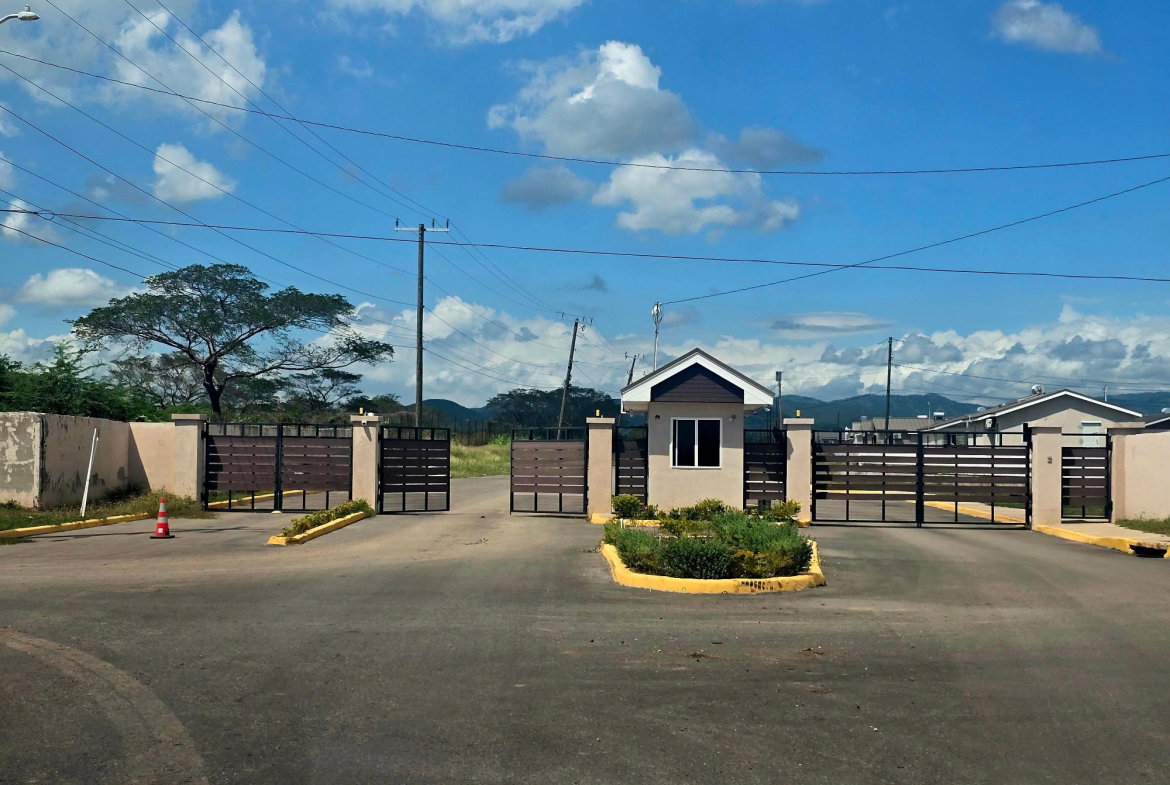 Sixteenth image of 437- Whim Estates in Old Harbour, St. Catherine, Jamaica - property is For Rent