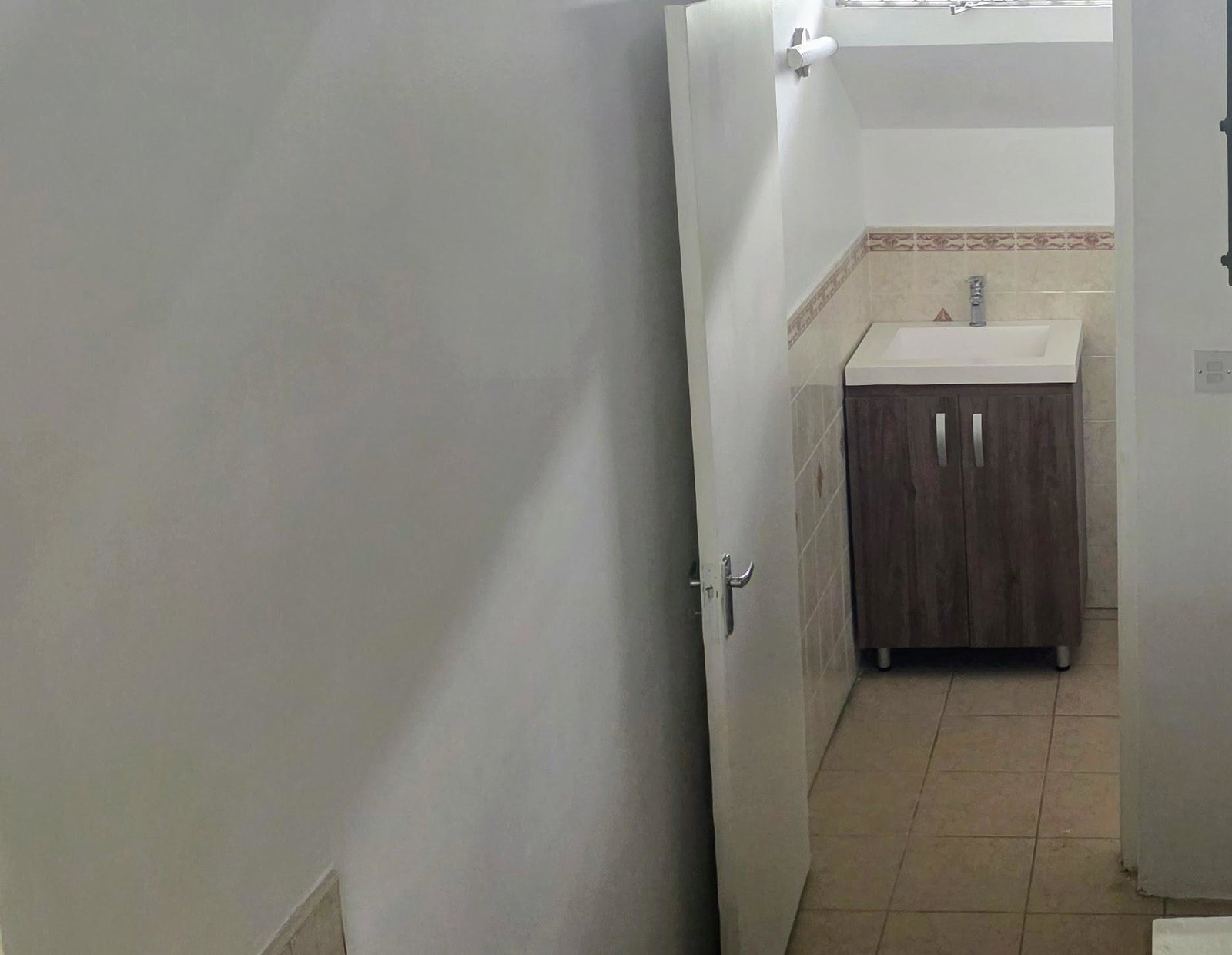 Eighteenth image of 2-107 Hope Road, Kingston 6 in Kingston 6, St. Andrew, Jamaica - property is For Rent