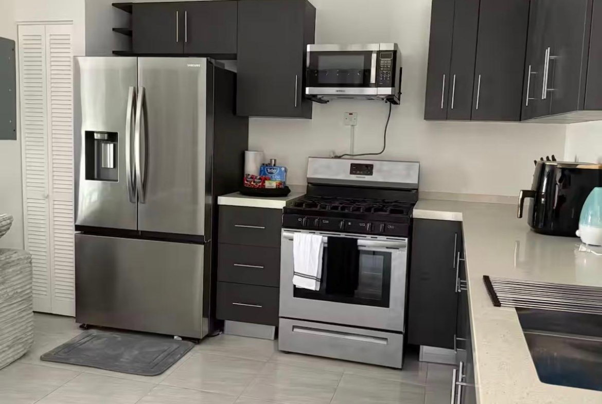 Fifth image of 121 Sandown Palms, Portmore in Greater Portmore, St. Catherine, Jamaica - property is For Rent