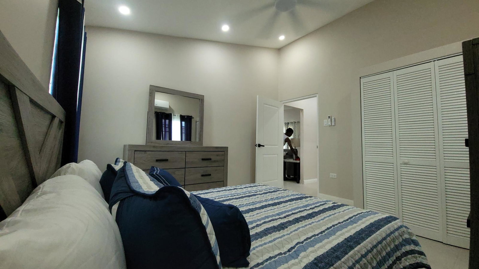 Fifth image of 213 Toby Hammocks, Toby Heigh in Freetown, Clarendon, Jamaica - property is For Sale