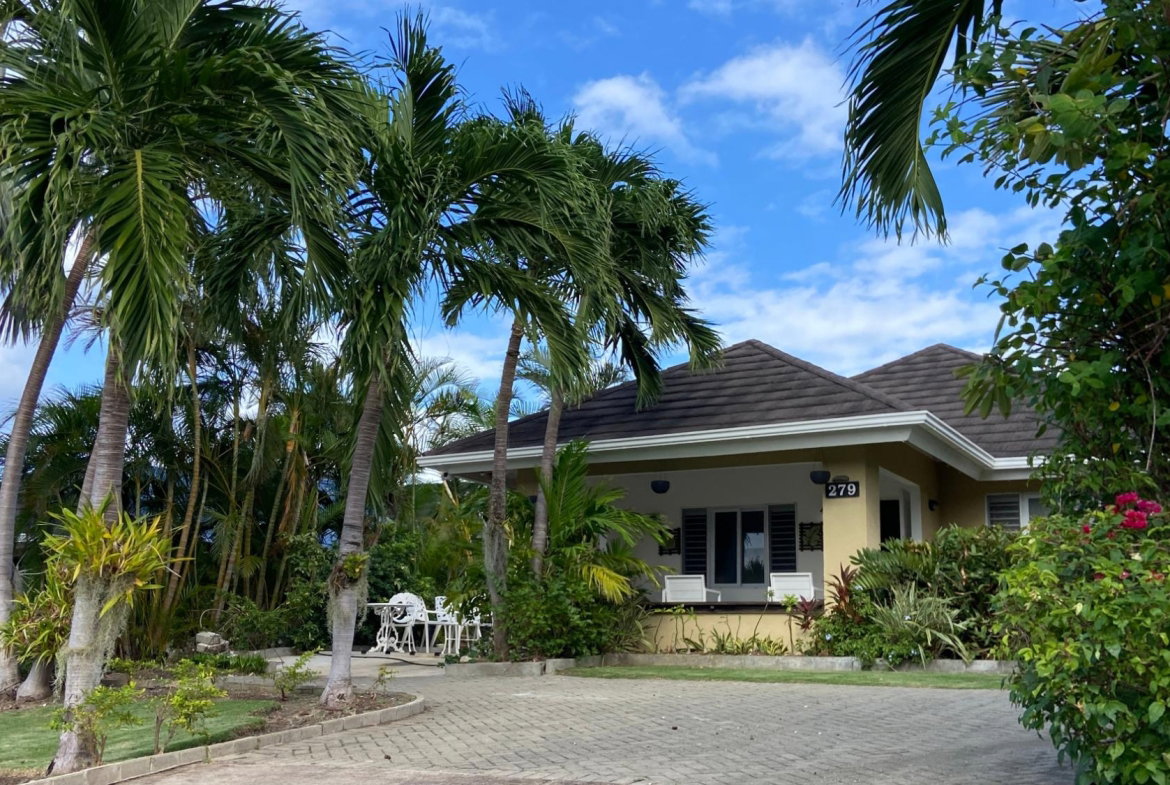 Twenty-Sixth image of Richmond Esta - The Palms in Laughlands, St. Ann, Jamaica - property is For Rent