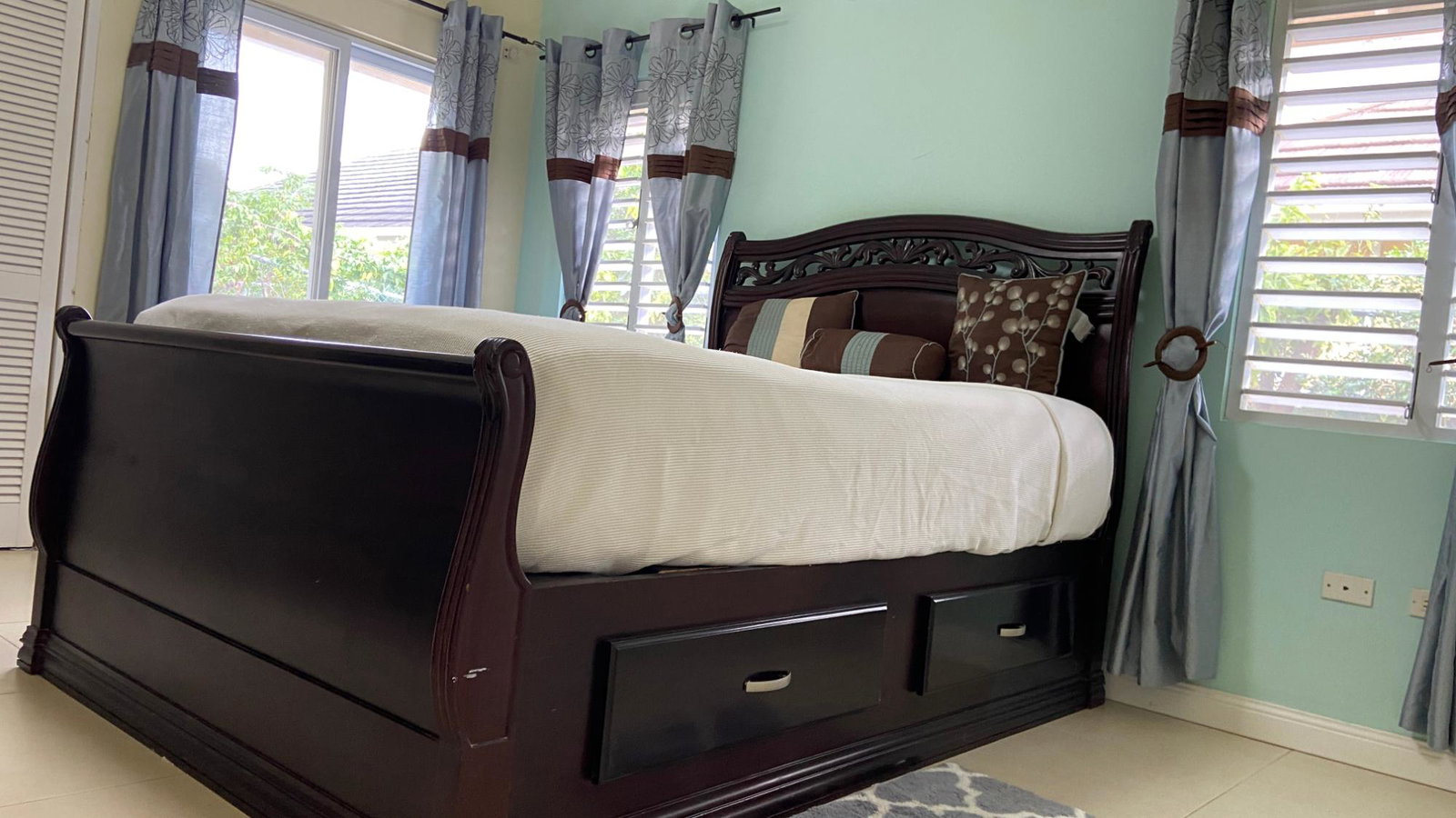 Modern-3-Bedroom-House-for-Rent-at-The-Palms-Richmond-Estate-St.-Ann-Jamaica Sixth image of Richmond Esta - The Palms in Laughlands, St. Ann, Jamaica - property is For Rent