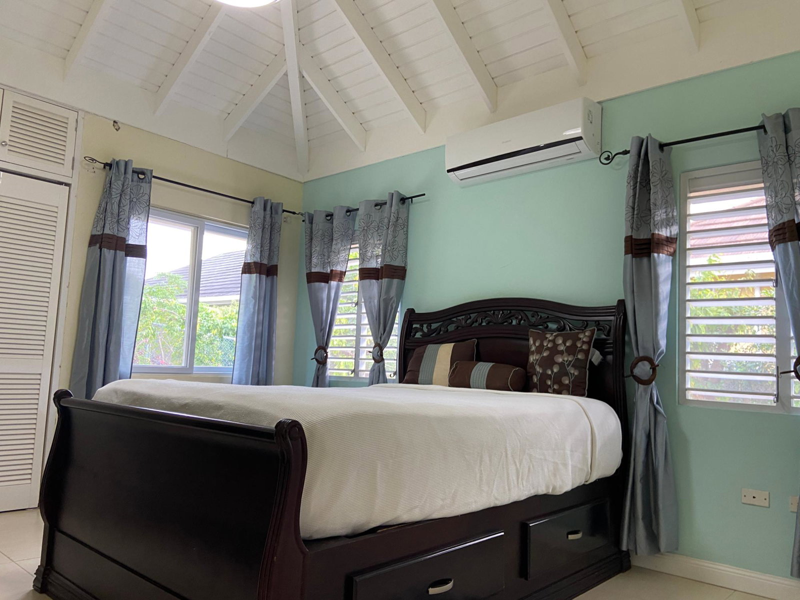 Modern-3-Bedroom-House-for-Rent-at-The-Palms-Richmond-Estate-St.-Ann-Jamaica Tenth image of Richmond Esta - The Palms in Laughlands, St. Ann, Jamaica - property is For Rent