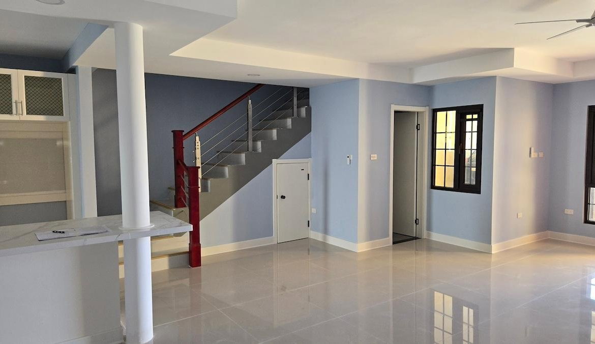 Sixth image of 11- Hummingbird, Falmouth Tre in Falmouth, Trelawny, Jamaica - property is For Rent