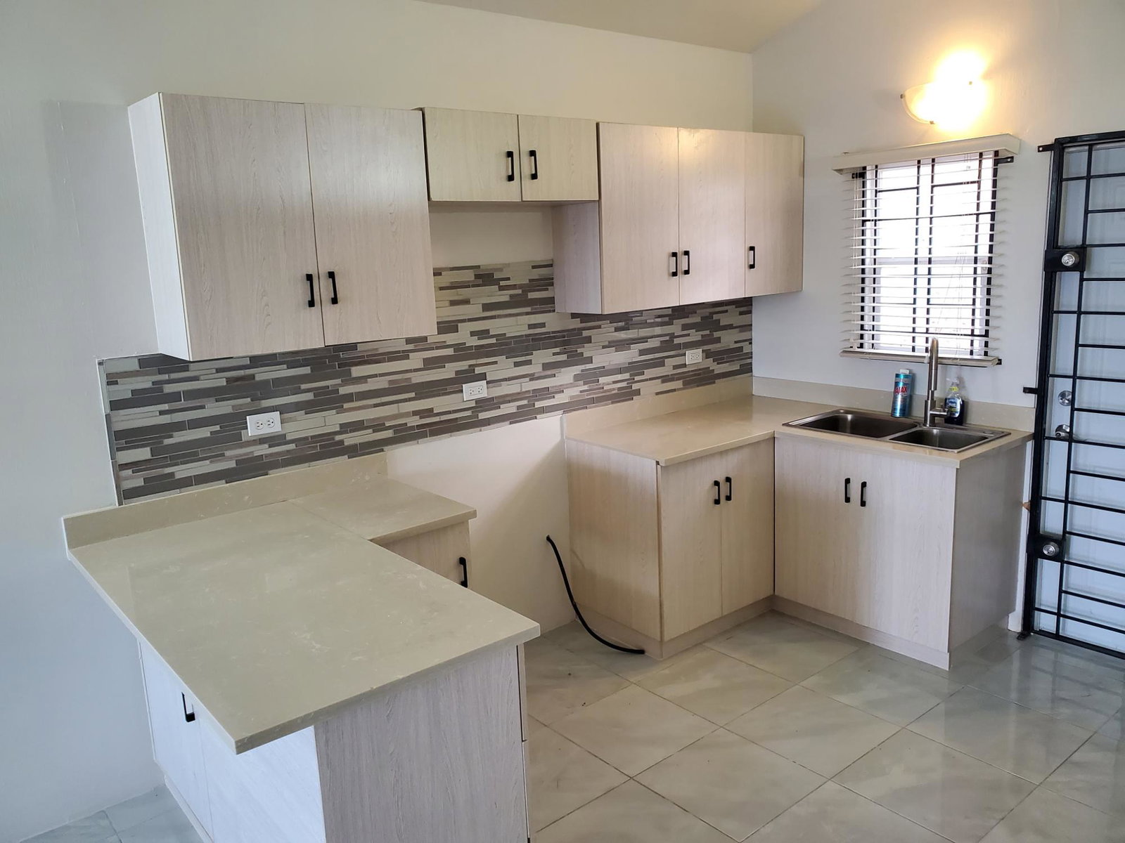 Move-In-Ready-3BR-House-for-Rent-in-St.-Ann-Jamaica-–-Near-Puerto-Seco-Beach Eleventh image of 10- Camelot Boulevard in Discovery Bay, St. Ann, Jamaica - property is For Rent