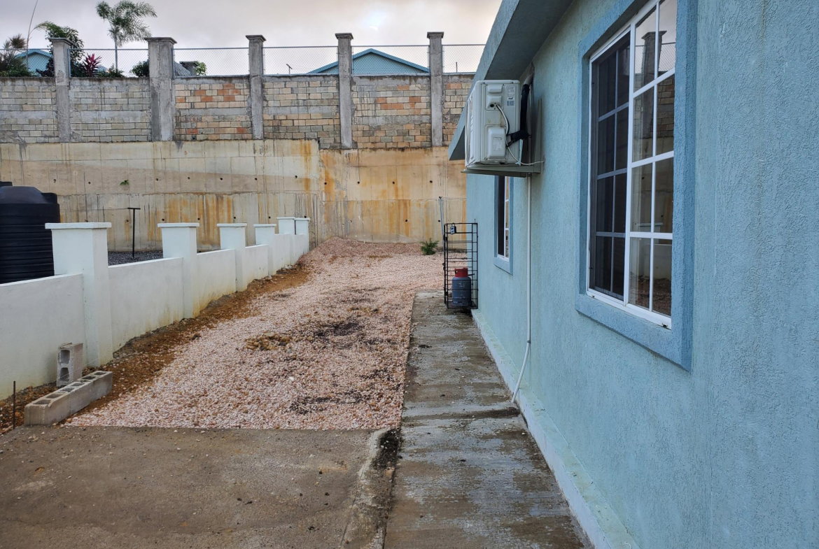 Fourth image of 10- Camelot Boulevard in Discovery Bay, St. Ann, Jamaica - property is For Rent