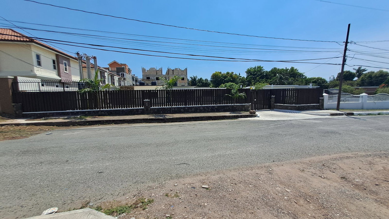 Newly-Renovated-Apartment-for-Rent-in-Kingston-St.-Andrew-3-16-Edinburgh-Ave First image of 3-16 Edinburgh Avenue in Kingston 10, St. Andrew, Jamaica - property is For Rent