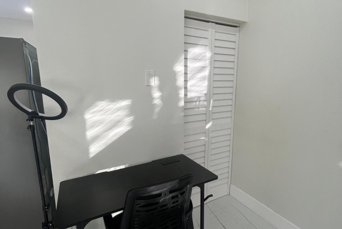 Fifth image of 2-381 Camelot Village ph 2 in Discovery Bay, St. Ann, Jamaica - property is For Rent