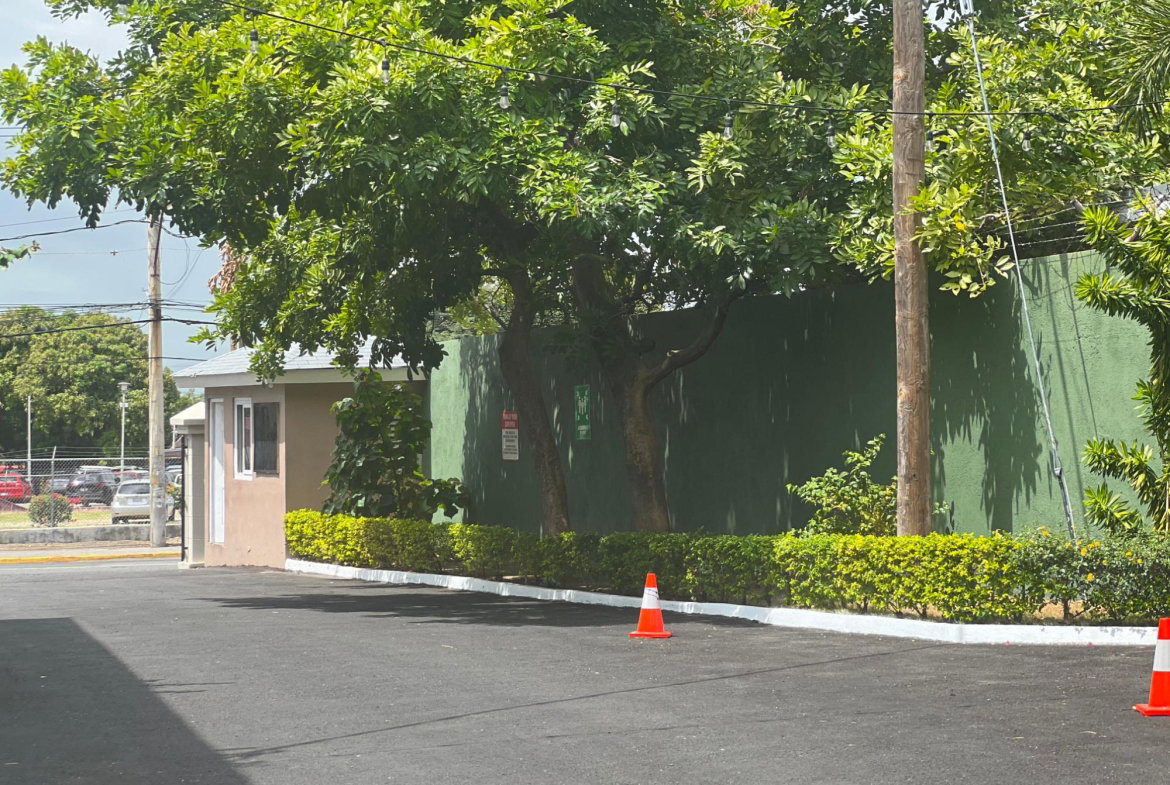 Fourth image of 6-70 Halfway Tree Road in Kingston 10, St. Andrew, Jamaica - property is For Rent