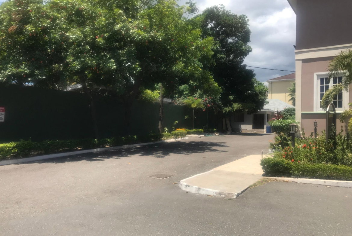 Fifth image of 6-70 Halfway Tree Road in Kingston 10, St. Andrew, Jamaica - property is For Rent