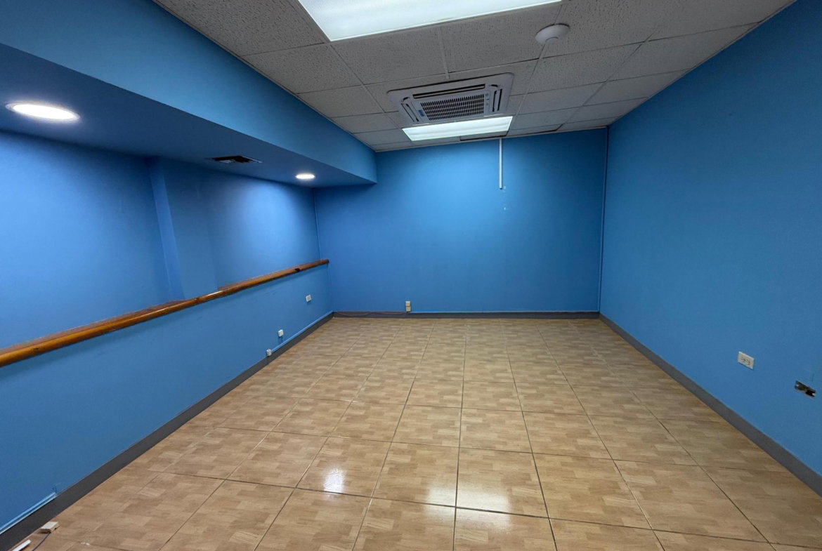 Seventh image of 1 Oxford Terrace in Kingston 5, St. Andrew, Jamaica - property is For Sale