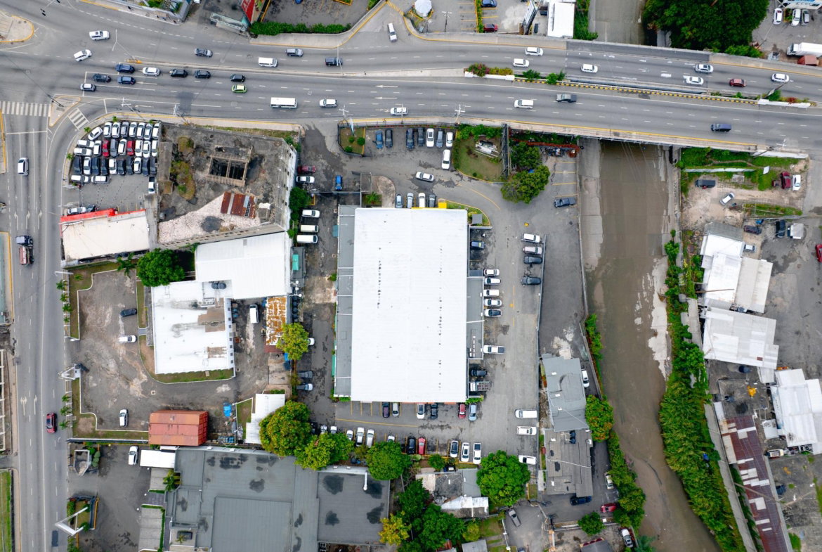 Fifth image of 48 Constant Spring Road in Kingston 10, St. Andrew, Jamaica - property is For Rent