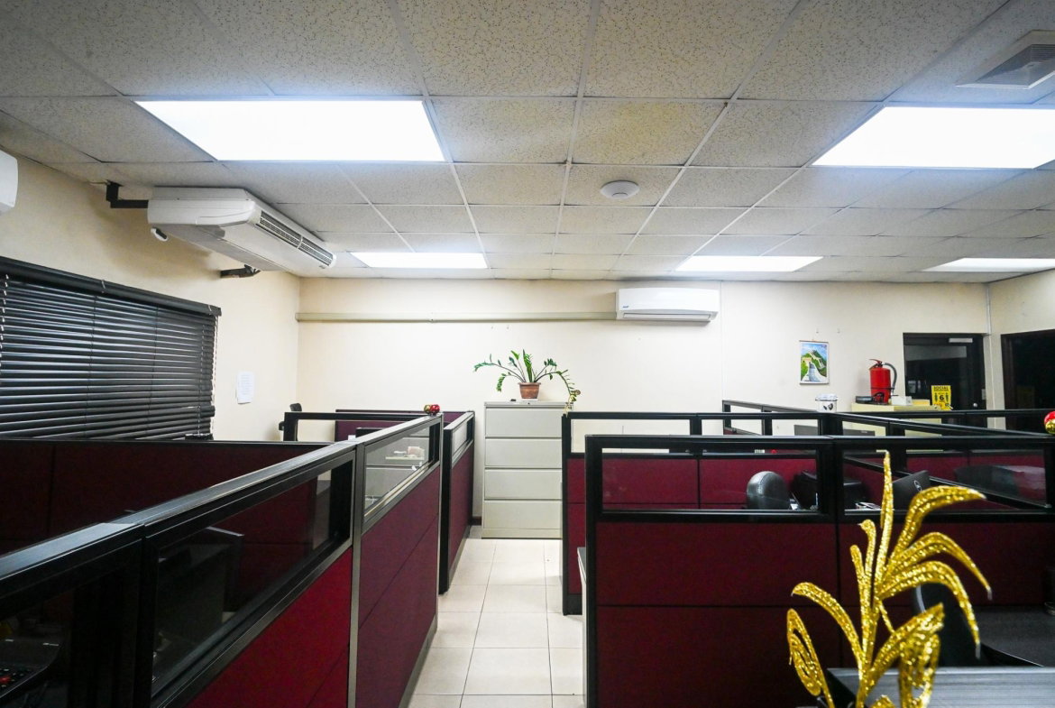 Seventh image of 48 Constant Spring Road in Kingston 10, St. Andrew, Jamaica - property is For Rent